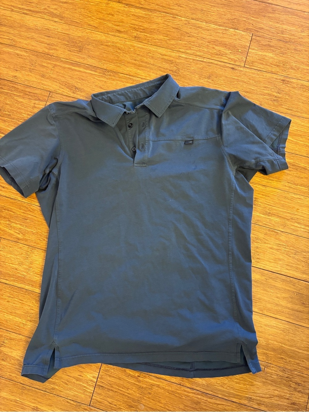 Arcteryx Men's Short Sleeve grey Polo Shirt mens large